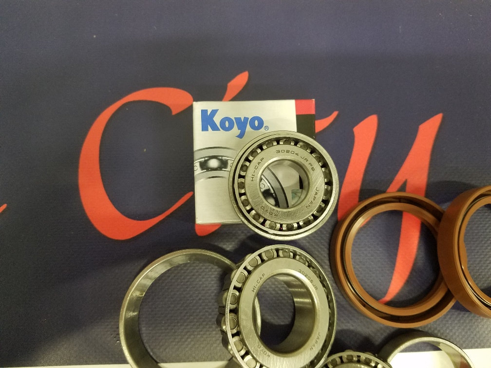 Datsun Roadster Wheel bearing and Seals